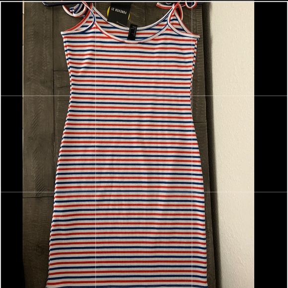 Dresses & Skirts - Clothes